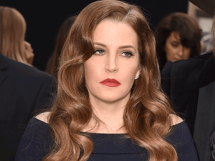 Fiicele gemene ale Lisei Marie Presley nu vor merge acasă unde a suferit un stop cardiac