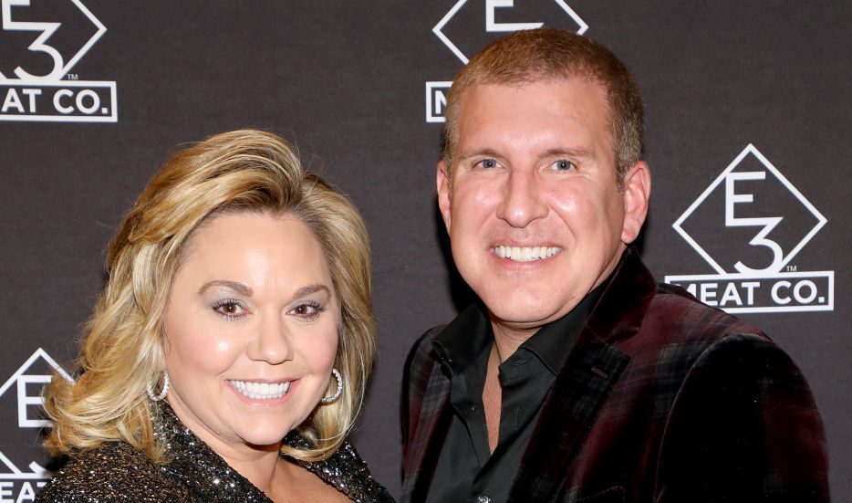 Todd și Julie Chrisley raportează închisori federale separate