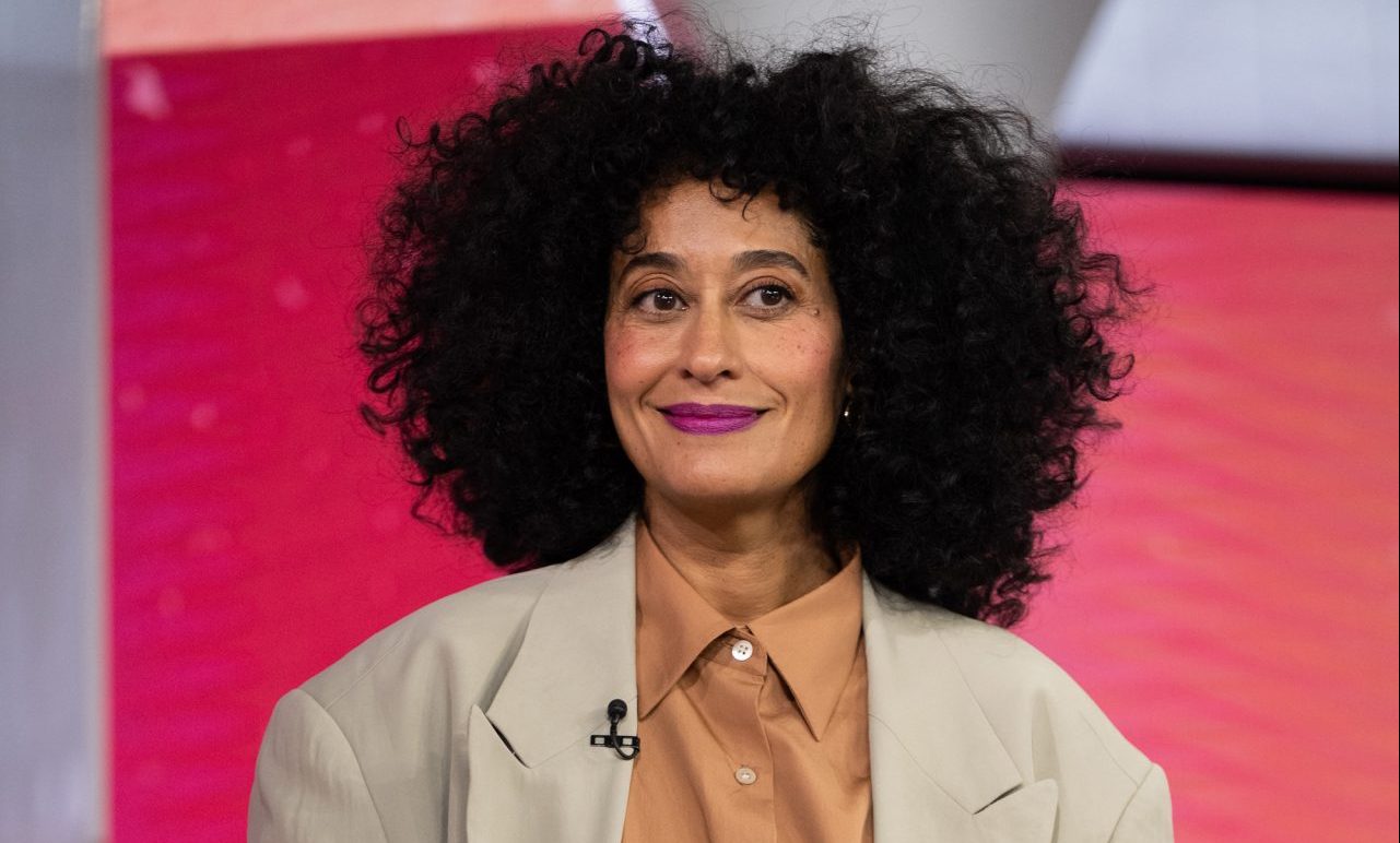 Tracee Ellis Ross vorbește despre „capacitatea corpului ei de a face un copil”