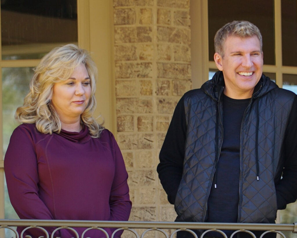 Cererile de eliberare pe cauțiune ale lui Todd și Julie Chrisley au fost respinse;  Cuplul urmează să se prezinte la închisoare săptămâna viitoare!