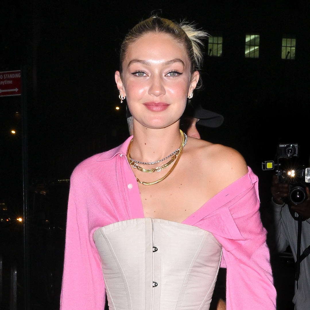 Gigi Hadid povestește cum fiica ei Khai conduce spectacolul acasă