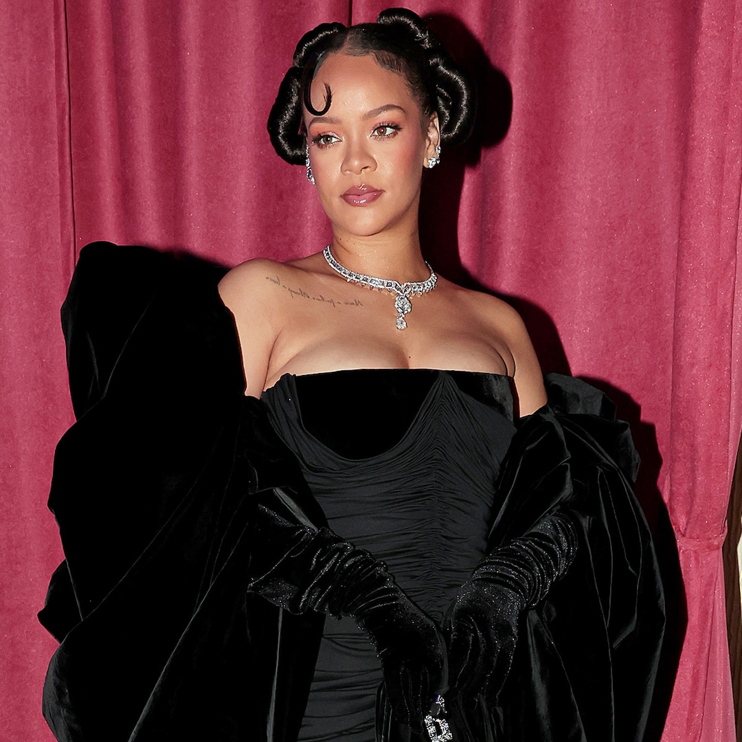 Rihanna este „Pre Gaming” Super Bowl într-un nou teaser la pauză