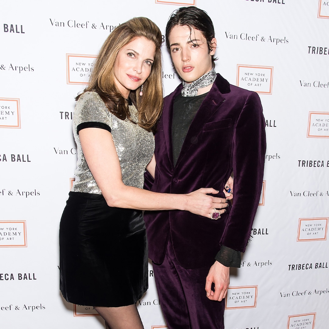 Stephanie Seymour spune cum se descurcă cu moartea fiului ei Harry