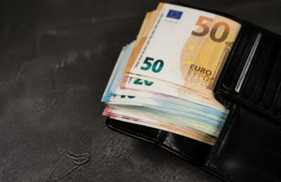 Averea netă mediană a tinerilor din zona euro este de 24.600 de euro iar în Italia ajunge la 53.500 de euro