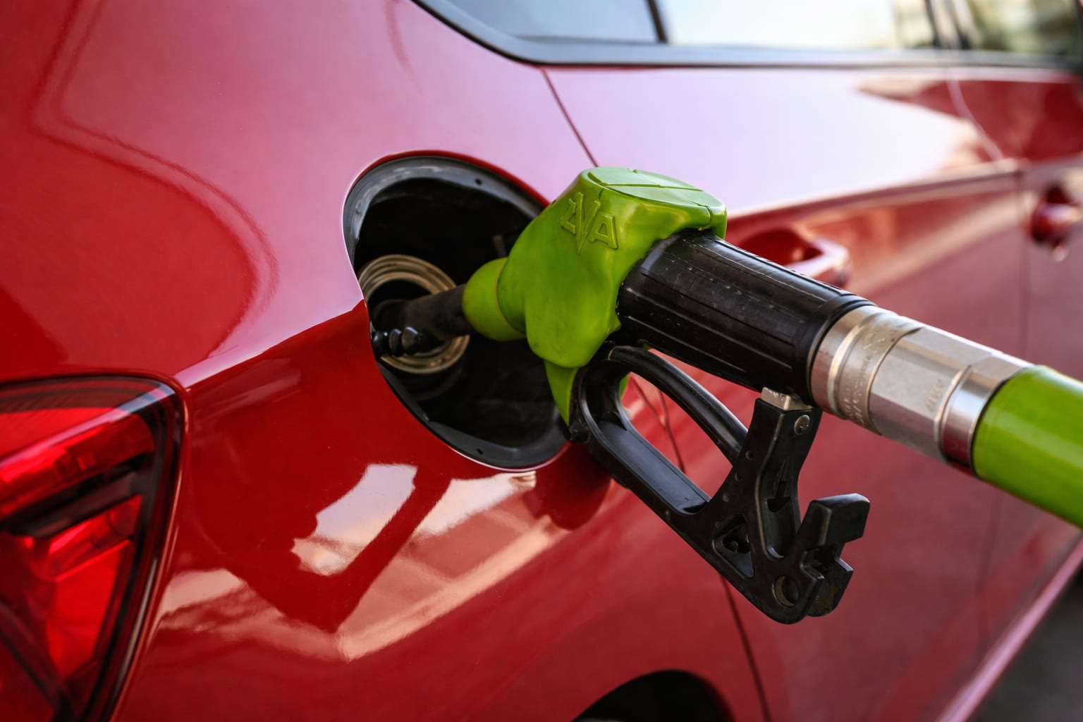 De la 1 iulie punctul de amendă urcă la 216,5 lei iar carburanții se apropie de 9 și 10 lei