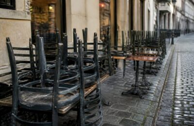 Până la 25% dintre restaurantele mici și mijlocii pot ieși din piață în următoarele 6-18 luni