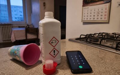 Ce faci când un copil înghite o substanță toxică: apelul care poate preveni un drum la spital