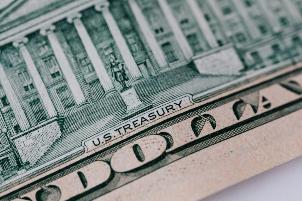 Randamentul titlurilor de stat americane pe zece ani trece de 5,2%, iar costurile de finanțare rămân sub presiune
