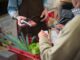 Unele supermarketuri readuc casierii după ce plata automată a adus pierderi și cheltuieli peste așteptări