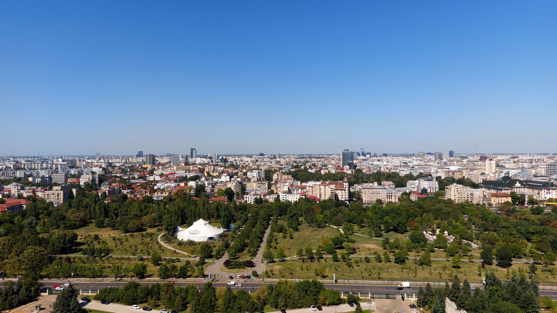 Panorama urbană a unei metropole